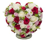 Faxiflora Cuore di rose rosa, bianche e rosse con lisianthus bianchi e rosa, santini verdi e wax flowers (No verde solo boccioli accostati)