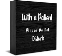 Feehiget Targa in legno con scritta in inglese "With A Patient Please Do Not Disturb", decorazione da scrivania per casa e ufficio, decorazione per mensole da tavolo, 12,7 x 12,7 cm