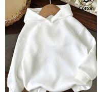 Felpa bianca con cappuccio, maniche lunghe, spalle scese e vestibilità comoda, da bambina. Il tessuto in cotone garantisce comfort e morbidezza sulla pelle. La lavorazione di alta qualità la rende ada