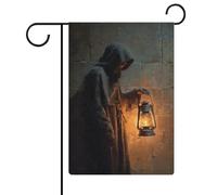 Figura mantellata che tiene una vecchia lanterna bandiera da giardino stagionale vacanza iuta doppia faccia casa cortile bandiere esterne 30,5 x 45,7 cm