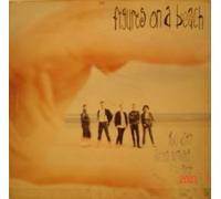 Figures On A Beach - You Aint Seen Nothing Yet / Independence Day [Vinyl Single]