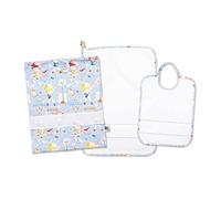 FILET - Set Asilo Tre Pezzi Ricamabile, Composto da Bavaglino con Elastico, Asciugamano, Sacchetto per il Cambio e Busta Portatovagliolo/Bavaglino, Made in Italy, Fantasia Sport Fondo Bianco