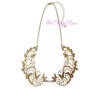Filigrana Intaglio Lacy Metallo Pizzo Testurizzate Oro Opaco Peter Pan Collare