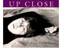 Fiona Yaron-Field Amanda Hopkinson Up Close (Copertina rigida)