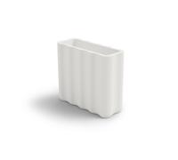 Fioriera NEBULA in Polietilene è un set di vasi con curve sinuoso e forma ondulata Dimensioni 89x35xh 78 cm Colore Perla perla