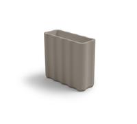 Fioriera NEBULA in Polietilene è un set di vasi con curve sinuoso e forma ondulata Dimensioni 89x35xh 78 cm Colore Ambra ambra