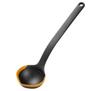 Fiskars Functional Form Mestolo, Mestolo con Bordi in Silicone e Scala Graduata, Resistente al Calore, Lunghezza 36,2 cm, Plastica/Silicone, Nero/Arancione, 1079965