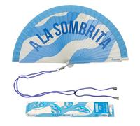 Fisura - Ventaglio originale con messaggio “A la sombrita”, pieghevole in legno reversibile moderno e colorato, ventaglio manuale blu bianco con laccetto incluso, accessorio estate, 42,5 x 23 cm