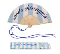 Fisura - Ventaglio originale con messaggio “Modo chiringuito”. Accessorio pieghevole in legno moderno e colorato con righe blu. Laccetto incluso. Idea regalo simpatica. Dimensioni 42,5 x 23 cm