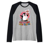 Flippin' Out Over Tariffs Divertente Penguin Contro Tariffs Meme Maglia con Maniche Raglan