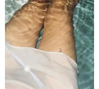 Flora Yin Wong - Cold Reading