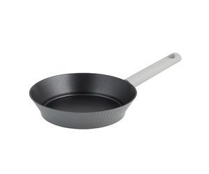 FLORINA Padella in alluminio Serrano 24 cm I Padella con manici soft touch I Padella leggera e robusta I Rivestimento antiaderente I Struttura a righe | Padella dal design elegante