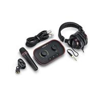 Focusrite Vocaster One Studio - Interfaccia per la registrazione di podcast per un conduttore solista, con microfono di qualità studio Vocaster DM1 e cuffie HP60v