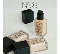 Fondotinta NARS Natural Radiant Longwear, 0,5 Yang Yang (freddo), trucco originale Nars per donna, prodotto cosmetico Sephora