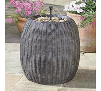 Fontana Da Giardino In Rattan Intrecciato Con Ciottoli E Ciotola Per Esterni