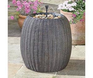 Fontana Da Giardino In Rattan Intrecciato Con Ciottoli E Ciotola Per Esterni