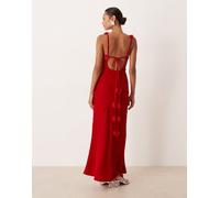 For Love & Lemons - Vestito lungo in raso rosso con schiena scoperta e decorazione floreale XS