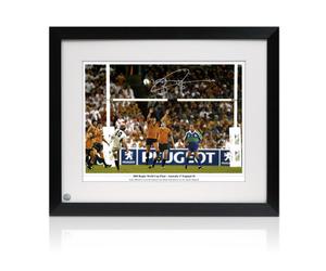 Foto autografata da Jonny Wilkinson: il drop-kick (con testo). Incorniciato