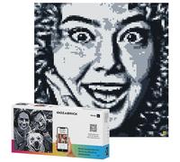 Foto Costruttore Mozabrick Model L Trasforma qualsiasi immagine in un mosaico Pixel Art. Infinite possibilità di pixel art utilizzando le tue foto. Mozabrick un regalo originale e personalizzato