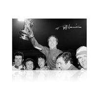 Foto del Chelsea autografata da Ron Harris: vittoria del Leeds