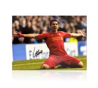 Foto del Liverpool autografata da Luis Suarez