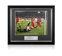 Foto del Liverpool autografata da Xabi Alonso. Cornice di lusso.