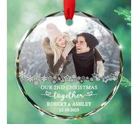 Foto personalizzata/data/nome Mr & Mr Together Ornamento natalizio in vetro 2025, il nostro secondo regalo di Natale insieme ornamento per matrimonio appuntamenti anniversari, ornamenti personalizzati
