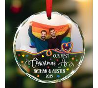 Foto personalizzata/Nomi Il nostro primo Natale come Mr & Mr Ornamento in vetro 2025, Immagine personalizzata Coppia Gay/Lesbiche LGBT Ornamenti di Natale, Coppia Arcobaleno Albero di Natale Ornamento
