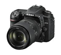 Nikon Fotocamera reflex D7500 + AF-S DX NIKKOR 18-300 II VR 20,9MP Nero - Garanzia 5 anni