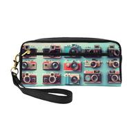 FRESQA Mini trousse portatile con stampa di trattore sotto cielo blu e nuvole bianche, versatile e compatta, perfetta per i tuoi oggetti essenziali, Retro Cool Camera Collection, Taglia unica