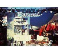 From Fiorucci to the Guerilla Stores. Ediz. illustrata