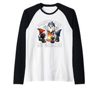 Funny Scout Gnome Hanging At The Campfire With My Gnomies Maglia con Maniche Raglan