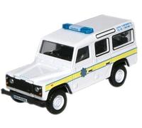 Garda Land Rover Defender Station Wagon 1:76 Oxford Diecast 76DEF004