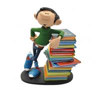 Gaston Con Bücherstapel Nuovo