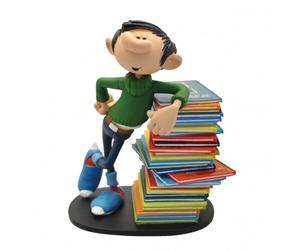 Gaston Con Bücherstapel Nuovo