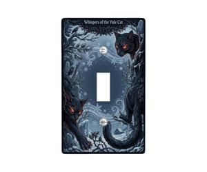 Gatto invernale gotico illustrazione nero interruttore a levetta piastra | Sfondo della foresta innevata, arte felina mistica, tema del solstizio d'inverno, estetica dark fantasy