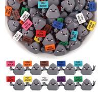 Gejoy 100 mini giocattoli in pietra di gomma positivi, mini statuette rocciose per nasconderti ti rallegrano, decorazioni e incoraggiamento, regali motivazionali di compleanno per colleghi e