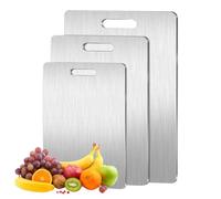 Generic 2024 Nuovo tagliere in titanio, antiscivolo, antiaderente, double-face, per uso alimentare, per carne e verdure, impastare, 46 x 30 cm, acciaio inossidabile, rettangolare, appeso, di lunga
