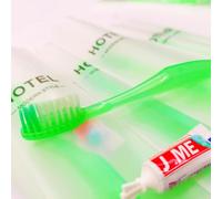 Generic Kit per sbiancamento dei denti per la cura della persona, spazzolino da denti usa e getta, dentifricio, forniture alberghiere, apparecchi per la cura personale, 20 set/lotto (confezione da 20)