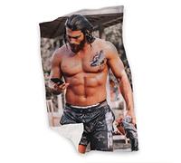 Generico Can Yaman Plaid Coperta Pile 15 Varie Misure Personaggi Collezione Idea Regalo Festa Mamma Nonna Donna Coperta Invernale Decorazioni casa Divano Letto Daydreamer Le Ali del Sogno (100x150cm)