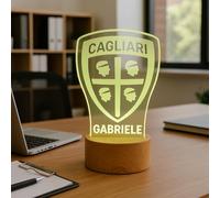Generico Lampada in Plexiglass con Base Nera Disegno Stemma del Cagliari Calcio e Nome Personalizzato Decor Night Light LED Luce Camera 7 Colori