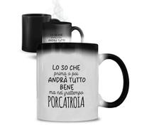 Generico ''Ma nel frattempo...'' Tazza Magica con Frase Italiana Divertente, Ceramica Bianca e Nera, Design Tazza da Caffè con Effetto Termico idea regalo natale mug inverno latte tisana