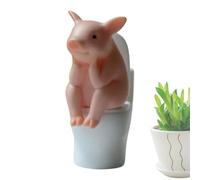 Genérico Statuette di animali giocattolo - maiale accovacciato sul WC in | Ornamento, decorazione creativa per scrivania e mensole, divertente statuetta di animale da collezione per casa, ufficio