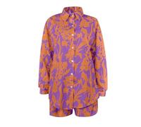 Generico Un completo casual per le donne in estate: una camicia a maniche corte ampia e versatile in due pezzi che copre la pelle.