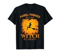 Gestore delle Buste paga di Giorno Witch By Night Halloween Fun Maglietta