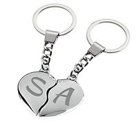 GFD - Portachiave Personalizzabile con Incisione - Forma a Cuore con Calamita - Dimensioni: 9,5cm x 4,5cm - Perfetto come idea regalo per San Valentino o per Fidanzati - Made in Italy