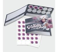 GHIBLI 100 Tessere Fedeltà + 1000 Bollini a Colori Inclusi. Fidelity Card per Parrucchieri e Centri Estetici. Carte Punti con Etichette Adesive da Incollare nelle Caselle per Fidelizzare la Clientela
