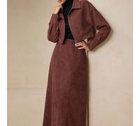Giacca in velluto a coste marrone cioccolato con vibrazioni retrò, abbinata a una gonna lunga con orlo spaccato per un outfit autunnale elegante L,M,S,XLColore unicoTessuto,Tessuto intrecciato