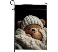 Giardino Bandiera Cuddly Bear Cozy Brown Teddy With White Hat, Winter Stagione Bandiera Decorazione Striscione All'Aperto, Per Balcone, Feste Strada, Celebrazioni, 30x45cm