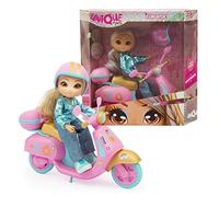 Giochi Preziosi UNIQUE EYES - Fun Ride Rebecca look da viaggio, con scooter casco e bauletto personalizzabili con gli stickers inclusi nel bauletto, per bambine a partire dai 3 anni